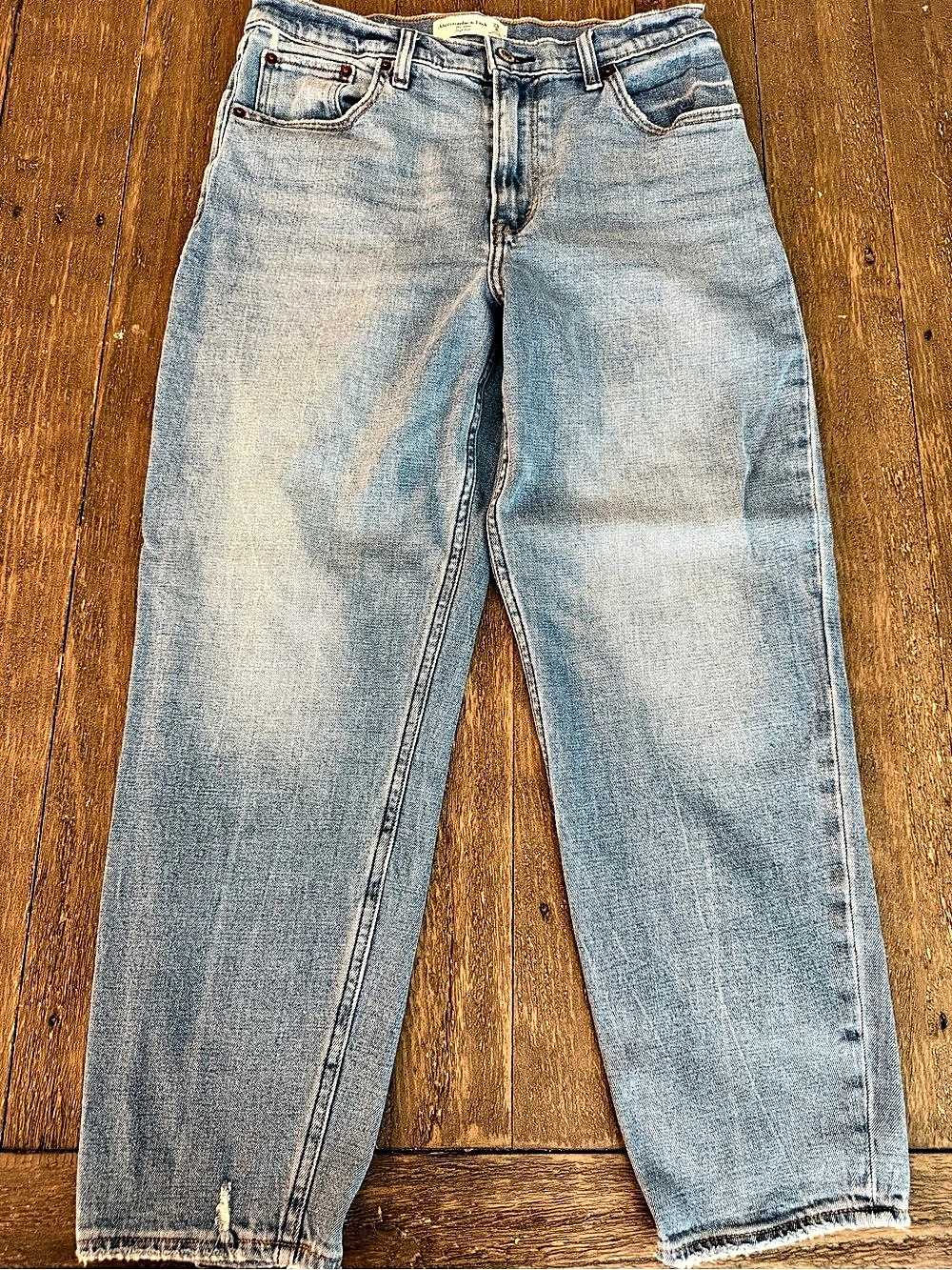 Abercrombie & Fitch The Mom High Rise Jeans